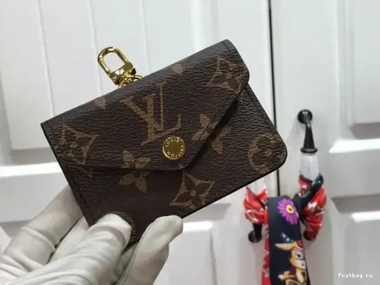 Frstbag ru VUITTON GO & LOUIS FELICIE STRAP 0530